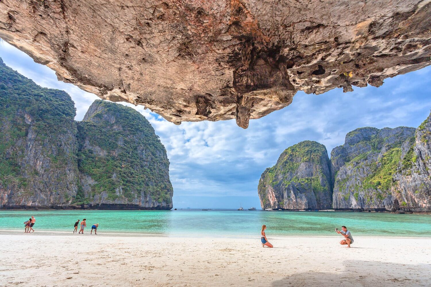Phi Phi island tour by speedboat Phi Phi island tour by speedboat