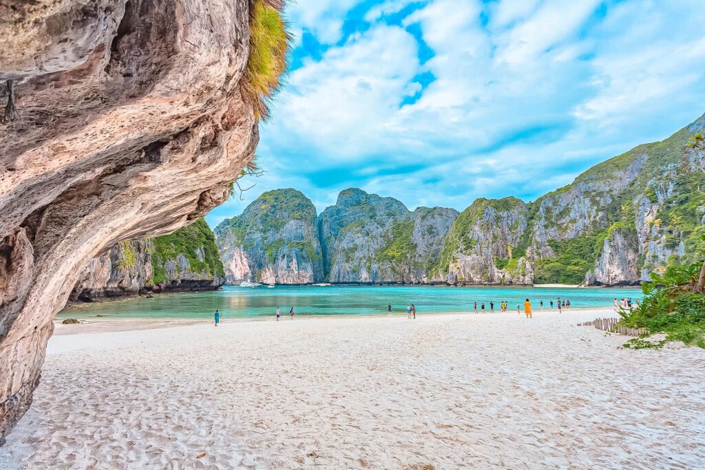 Phi Phi island tour by speedboat