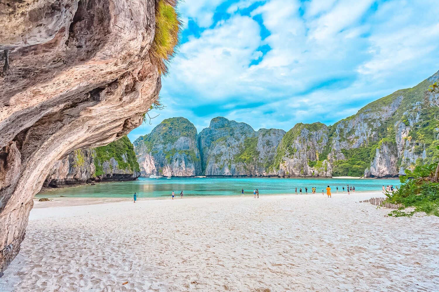 Phi Phi island tour by speedboat Phi Phi island tour by speedboat